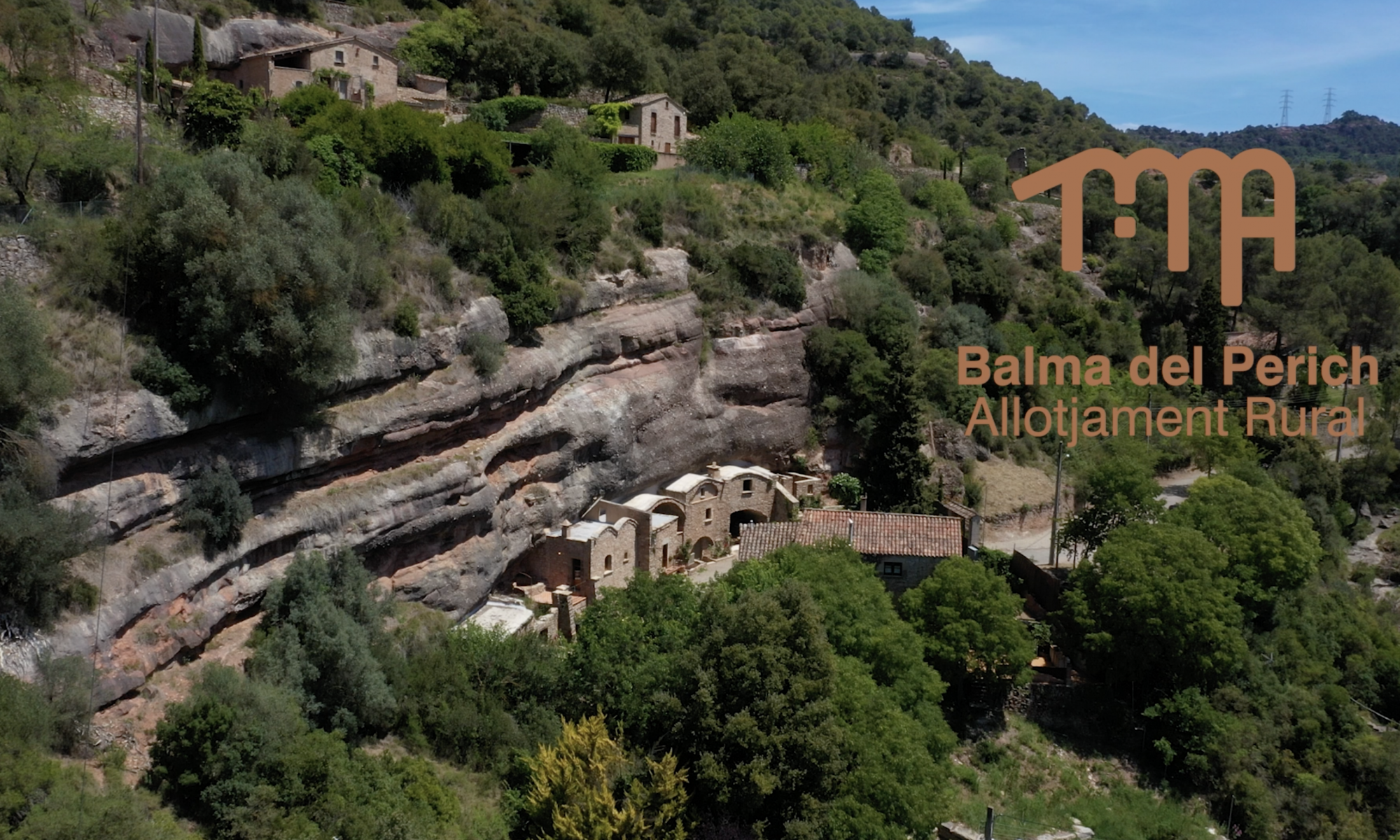 Imatge d'un vídeo immobiliari realitzat amb dron realitzat i editat per PinStudio - Productora audiovisual Barcelona.